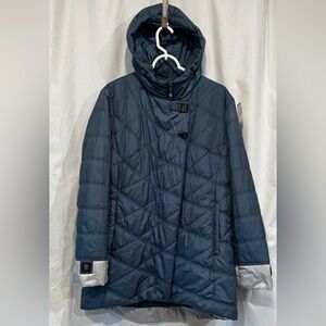 Astrid Navy Puffer Coat US Medium Soft warm  and classy Excellent condition